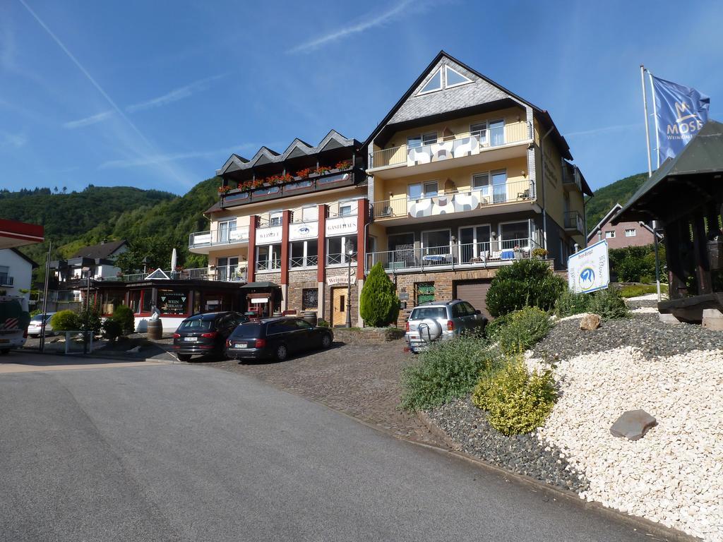 Wein- Und Gaestehaus St. Aldegundishof 장크트 알데군트 외부 사진