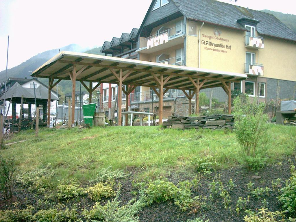 Wein- Und Gaestehaus St. Aldegundishof 장크트 알데군트 외부 사진