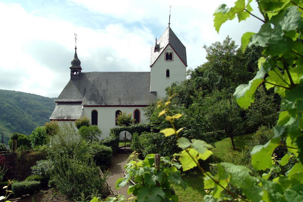 Wein- Und Gaestehaus St. Aldegundishof 장크트 알데군트 외부 사진